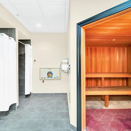Bright 2Br Condo With Pool And Hot Tub - Near Disney! Orlando Bagian luar foto