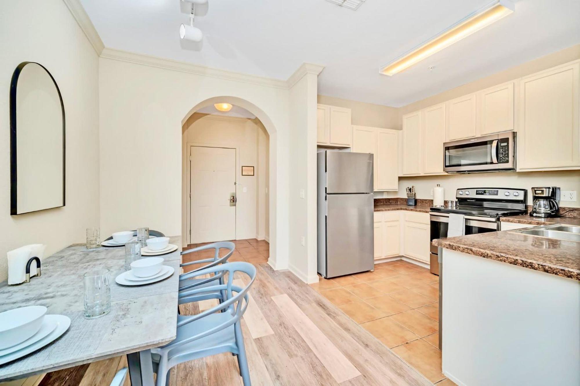 Bright 2Br Condo With Pool And Hot Tub - Near Disney! Orlando Bagian luar foto
