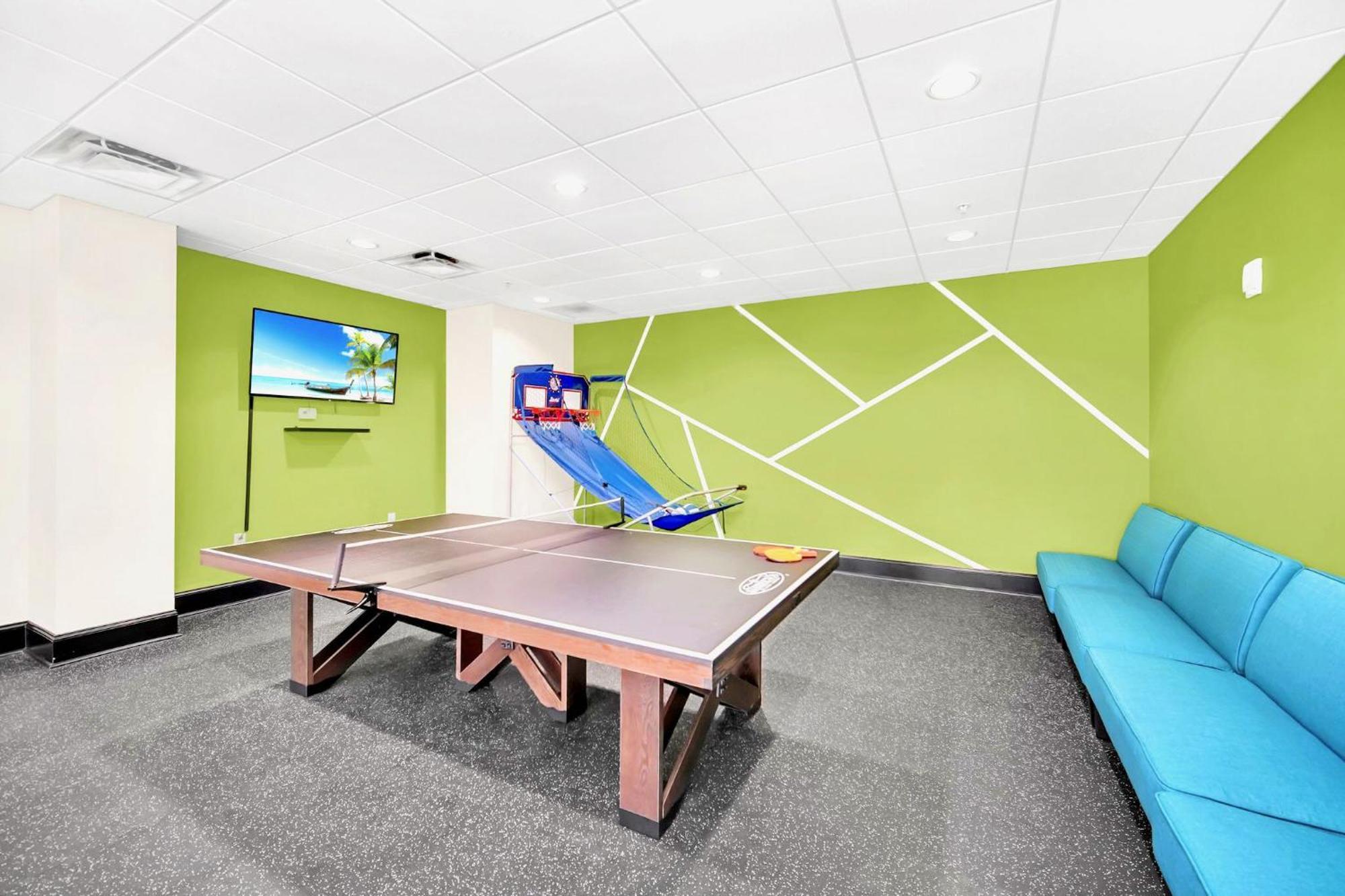 Bright 2Br Condo With Pool And Hot Tub - Near Disney! Orlando Bagian luar foto